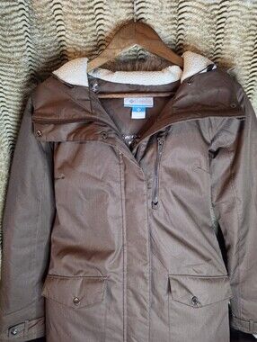 Columbia Brown Omni-Heat Women's Ski Parka with Faux-Fur Hood Trim